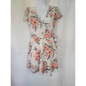 Abercrombie & Fitch Cream Trendy Floral  Dress. Size S